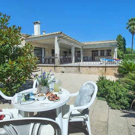 Owl Santuiri - Exclusive Holidays Pollenca